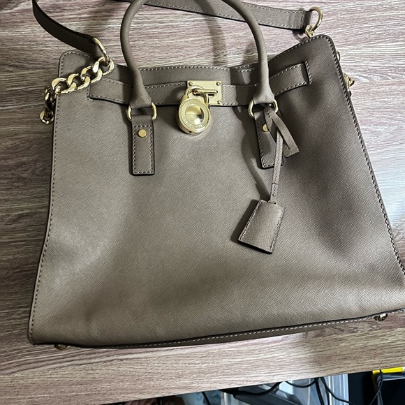 Michael kors large bag - Picture 9 of 9